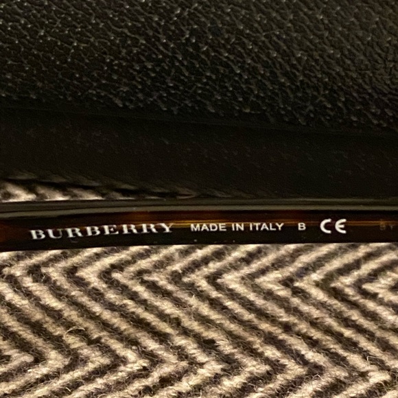 Authentic Burberry glasses - Picture 3 of 3